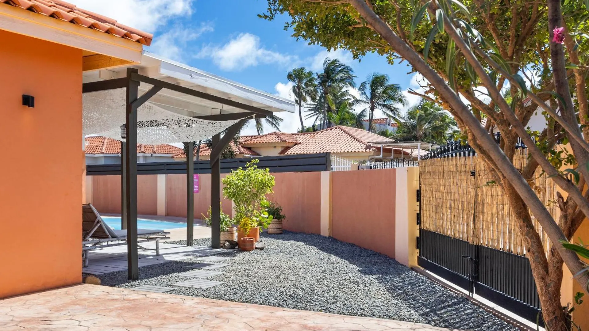 Tibushi 1 Villa Palm Beach